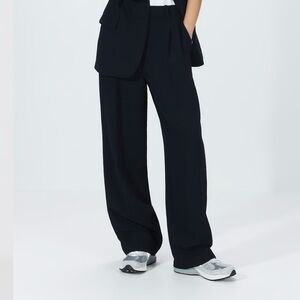 Aritzia Effortless Pant NWOT